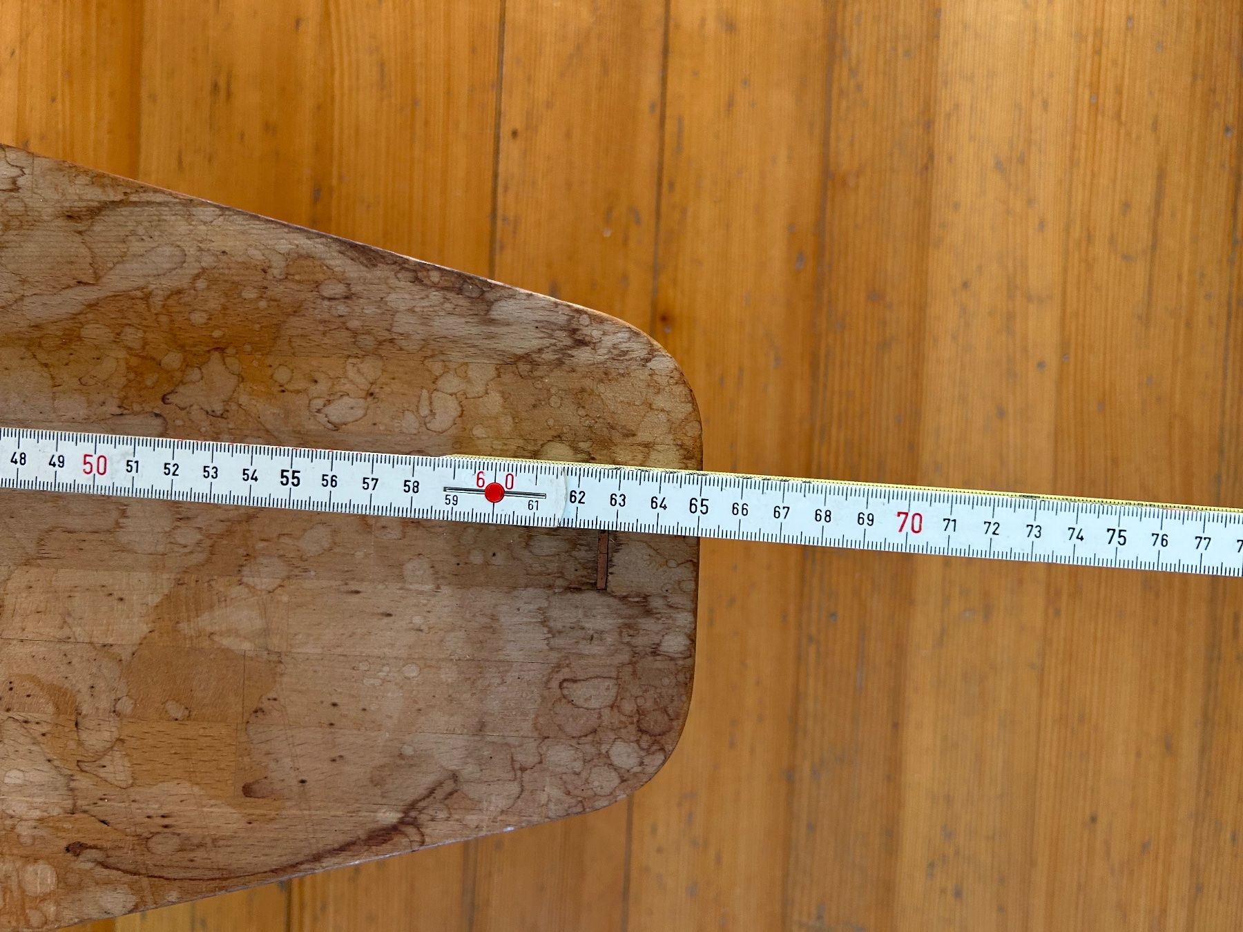 Tavoli: Tisch  3 Beiniges Holztischchen – Usato da Aarau venduto da Tanichtis01 3