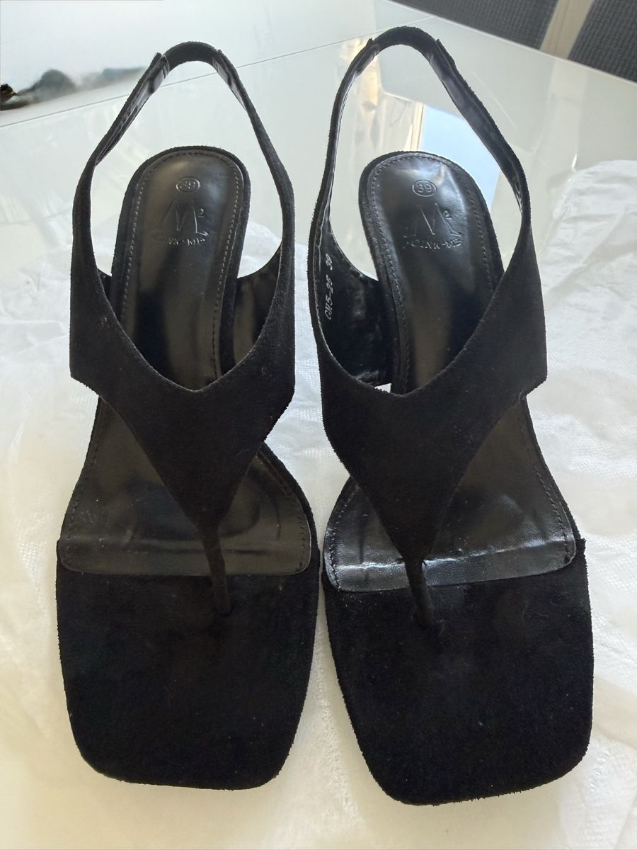 Chaussures femmes: Sandales noires   – Neuf (Voir description) à Lausanne par Doudoutze