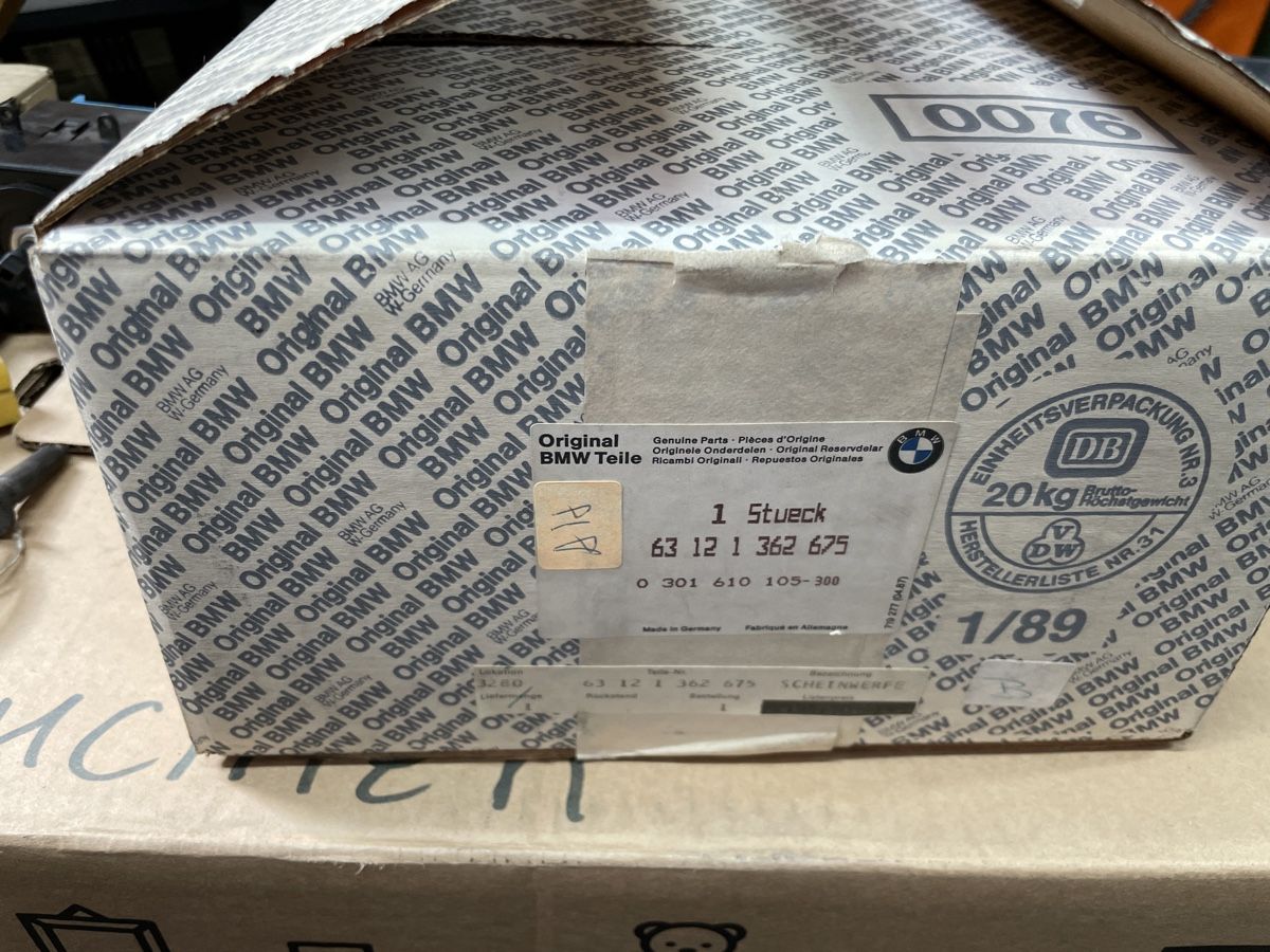 BMW Fari: Scheinwerfer links BMW e21 – Nuovo e nell'imballaggio originale da Oey venduto da e30.schweiz 3