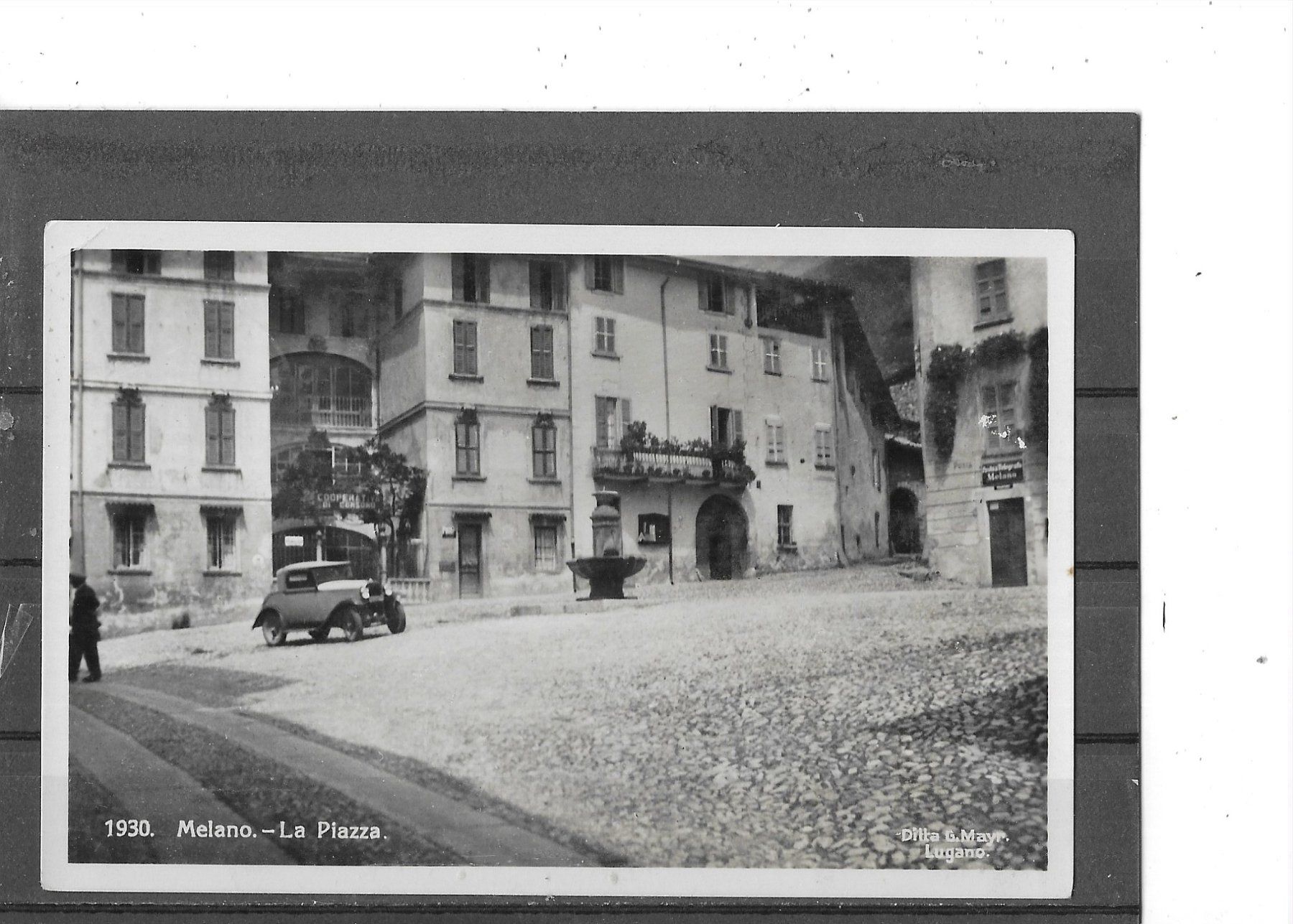 Cartes postales: TI Melano - La Plazza mit Oldtimer – D'occasion à Schocherswil par Wilare