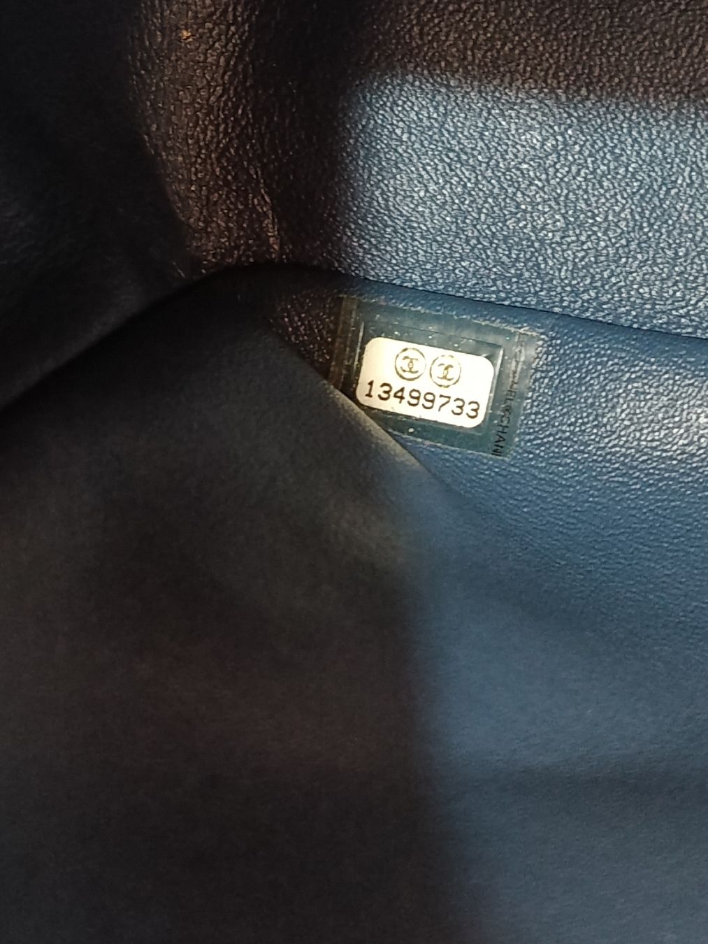 Chanel Borse da donna: Chanel Maxi Blue Navy Lamb Ghw 13  – Usato da Zürich venduto da RoastedCocoNut 7