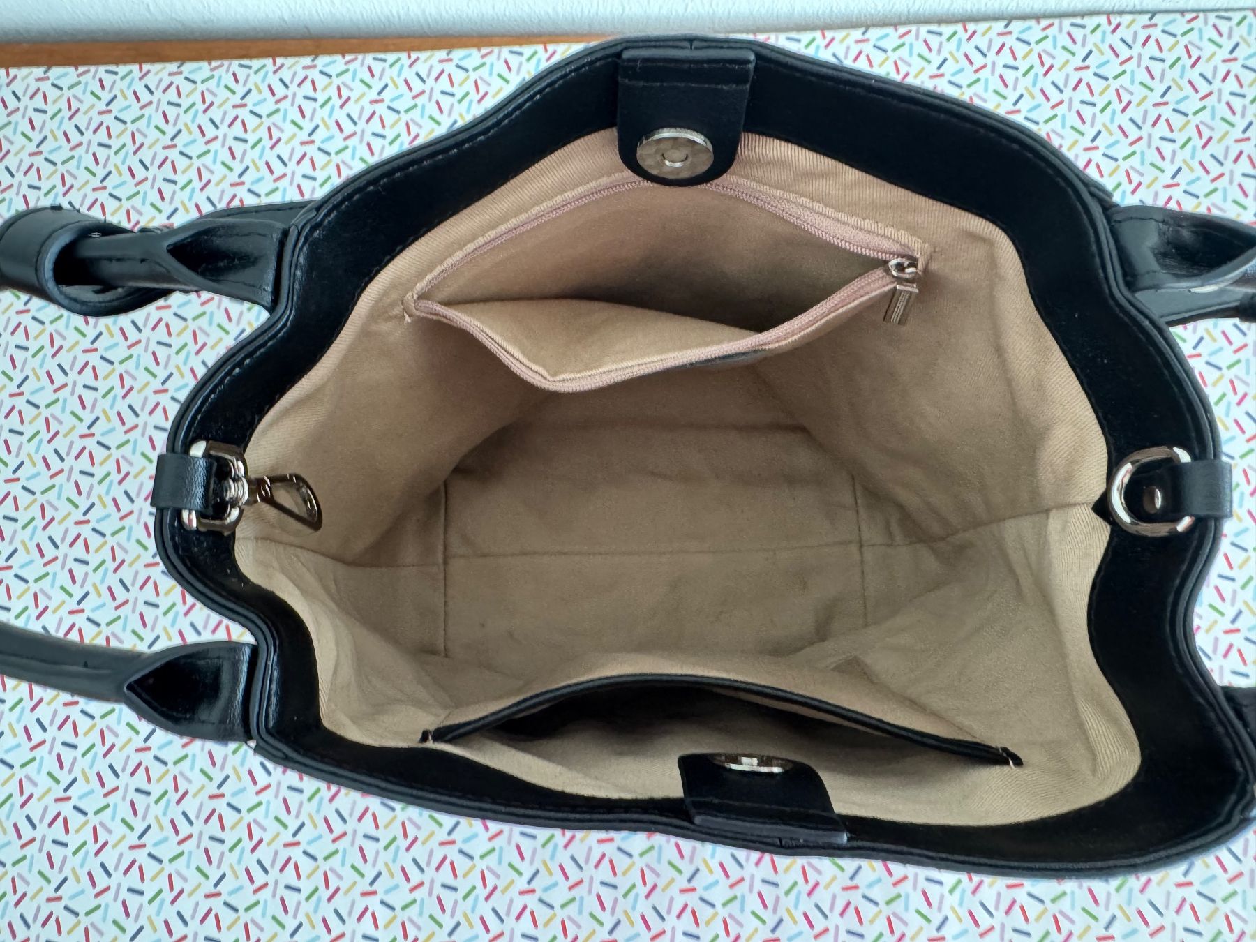 Sacs femmes: Sac seau cuir noir neuf – D'occasion à Carouge GE par Myr_hbt9 4