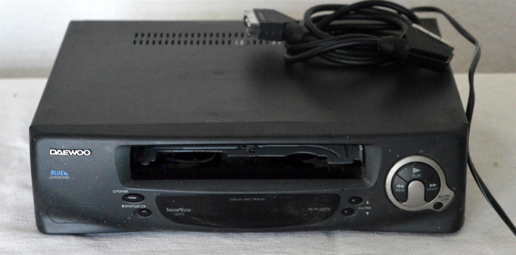 Aufnahmegeräte: Videorecorder VHS Daewoo Q257S magnétoscope – Gebraucht aus Collonges von arashee