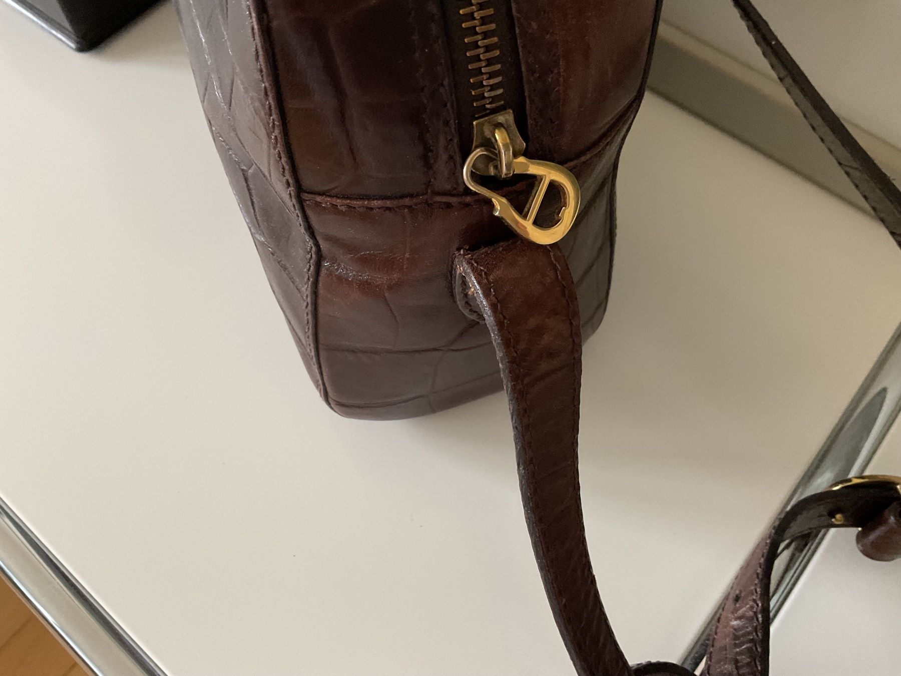 Taschen für Damen: Eigner Tasche Original – Gebraucht aus Zürich von ves_w6wl 1