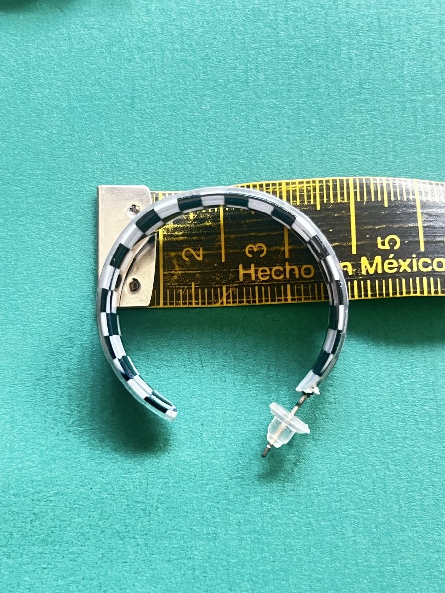 Ohrringe & -stecker: Cool Schwarz/Weiss Ohringe  – Gebraucht aus Laufen von Trendmarket 3