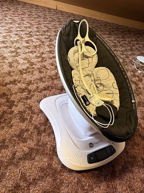 Sdraiette & Sdraiette a dondolo: 4moms MamaRoo Babywippe elektrisch  – Usato da Dulliken venduto da United_17 1