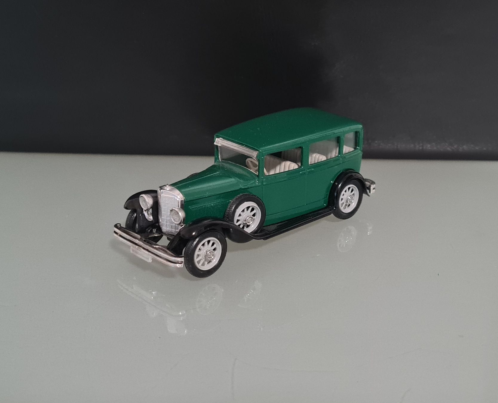Mercedes-Benz Modellautos: Elicor Mercedes – Gebraucht aus Uetendorf von myhome12