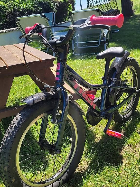 Biciclette: VTT enfant Trek 16 pouces  – Usato da Arzier-Le Muids venduto da charly_04