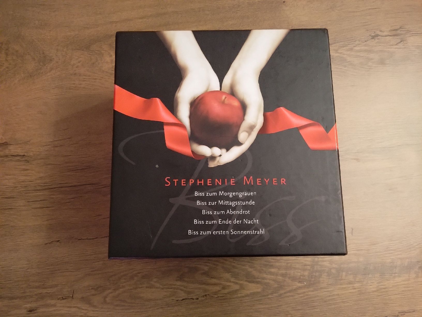 Bücher: Twilight Roman von Stephenie Meyer komplette Box – Neu (gemäss Beschreibung) aus Langenthal von Amin_23 2