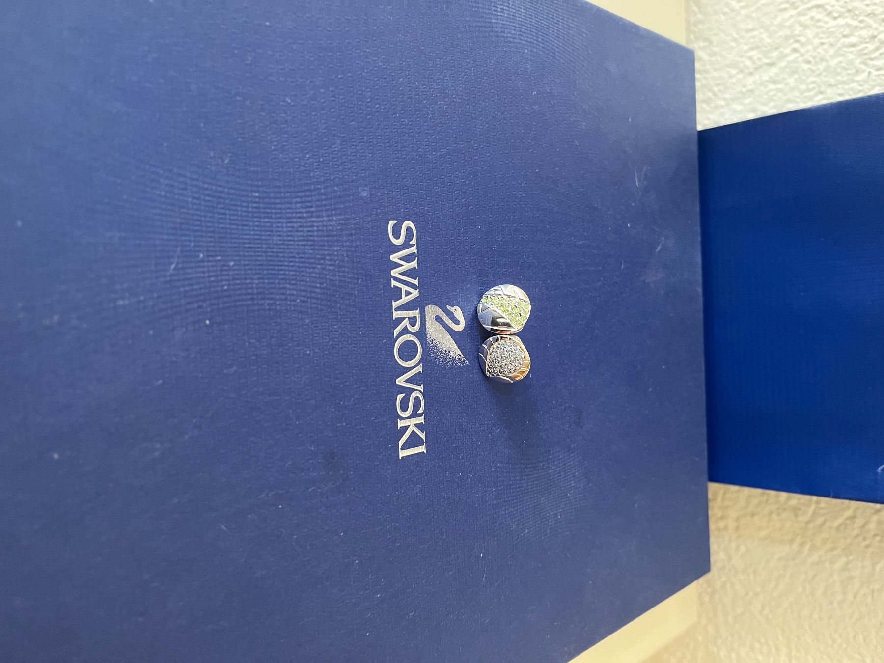 Swarovski Spille & Fermagli: Swarovski zwei Broschen original – Nuovo (secondo la descrizione) da Kirchleerau venduto da Dalmi220 2