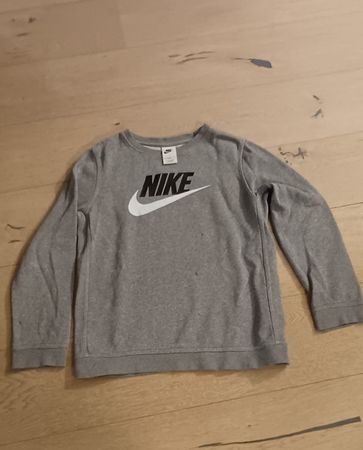 Nike Pullover 147-158