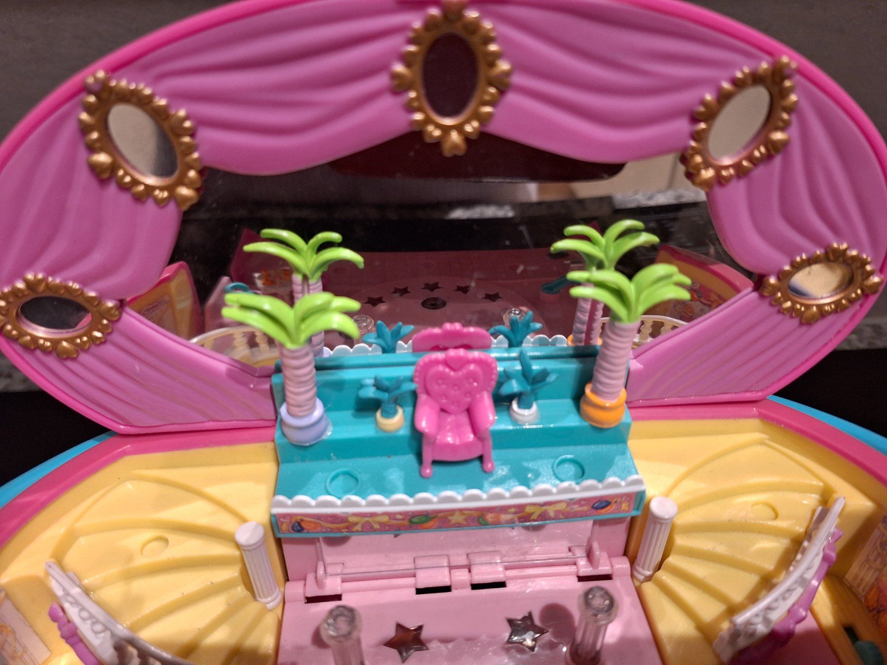 Polly Pocket Carillon: Polly Pocket 1995 Hatbox nur Dose – Usato da Möhlin venduto da teddybaer8 7