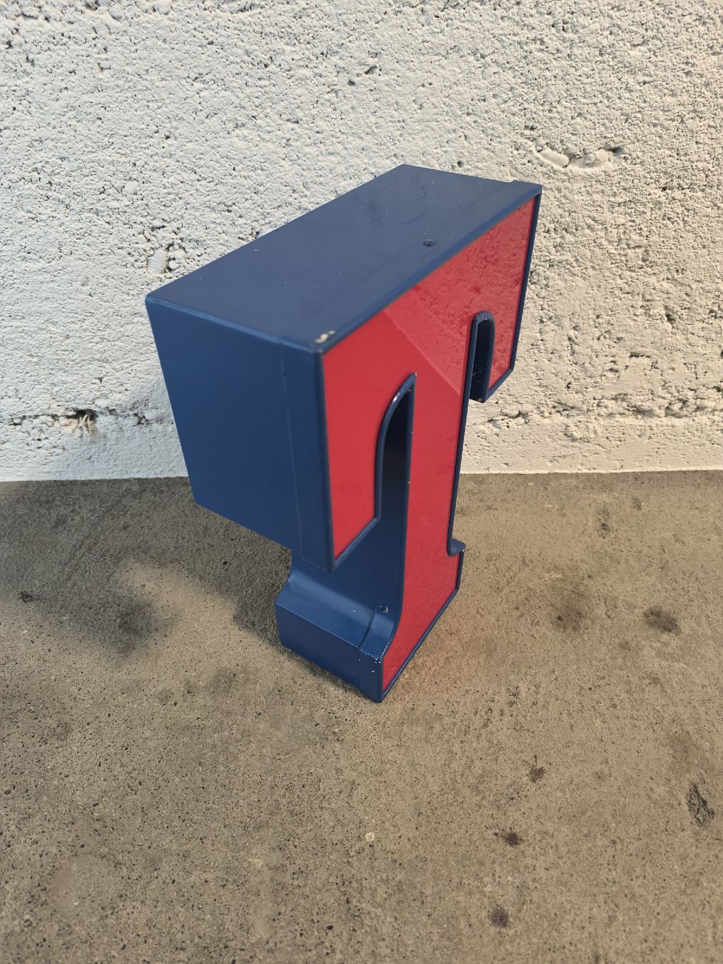 Tutte le decorazioni: Leuchtreklame Buchstabe "T" – Usato da Pfäffikon SZ venduto da nidisale 4