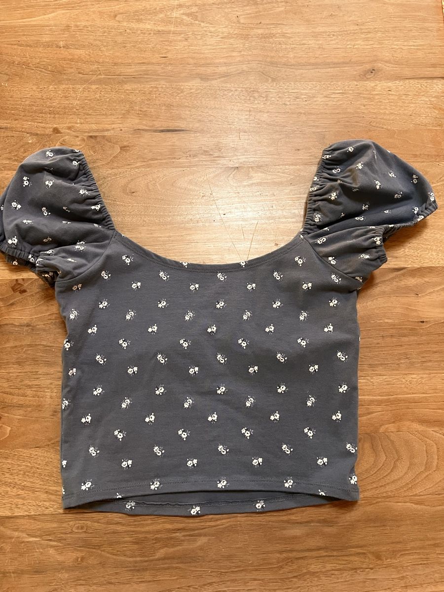 Hollister Tops: Crop Top von Hollister, Gr. M – Gebraucht aus Hombrechtikon von Trupp 1
