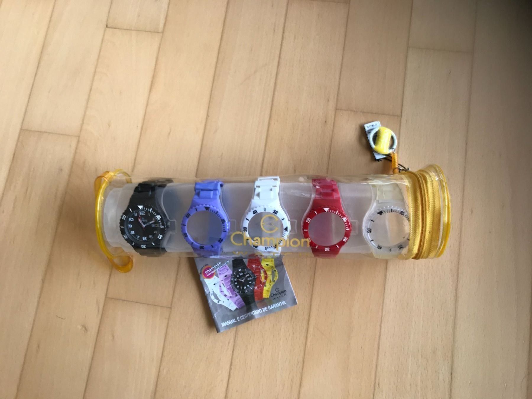 Orologi: Champion Uhr mit 5 farbigen Armbänder – Usato da Buchrain venduto da Booster10 2