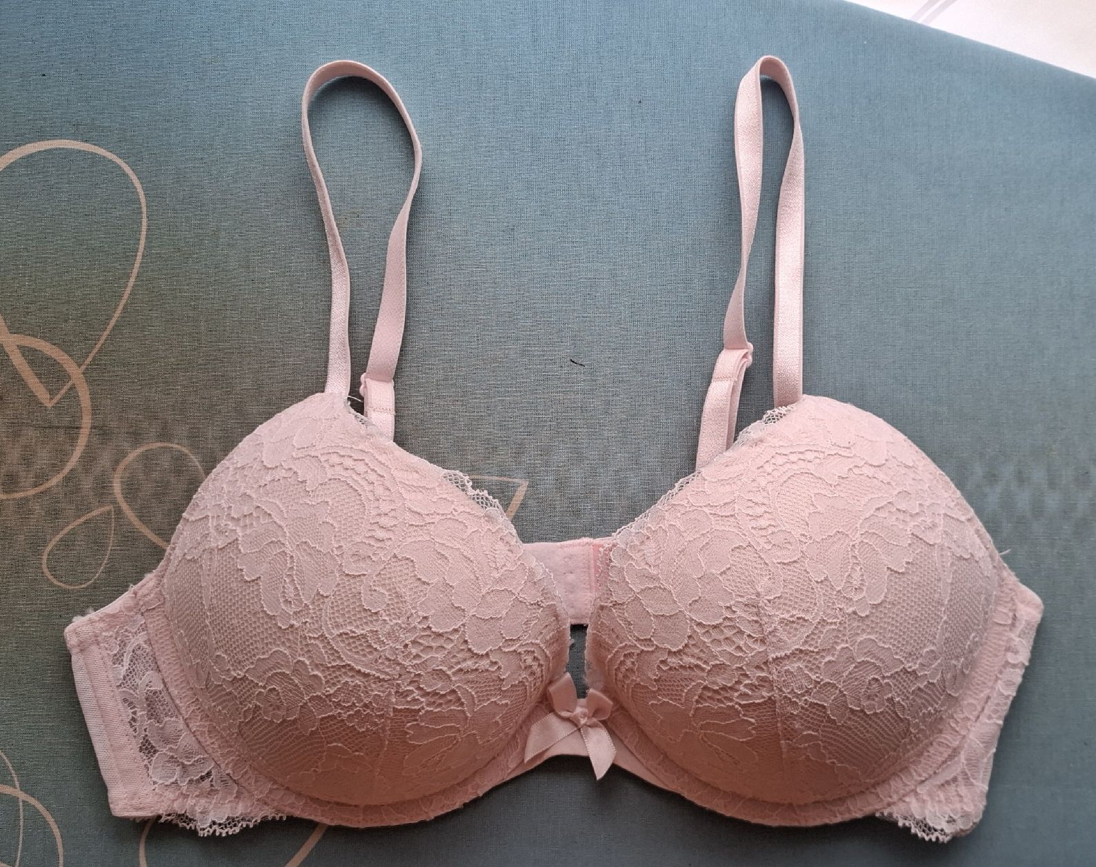 Hunkemöller Autres dessous: BH Hunkemöller B80 – Neuf (Voir description) à Balzers par mackfose