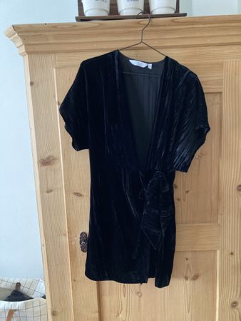 Samtkleid von &Other Stories, Gr. 36, Schwarz, Neuwertig