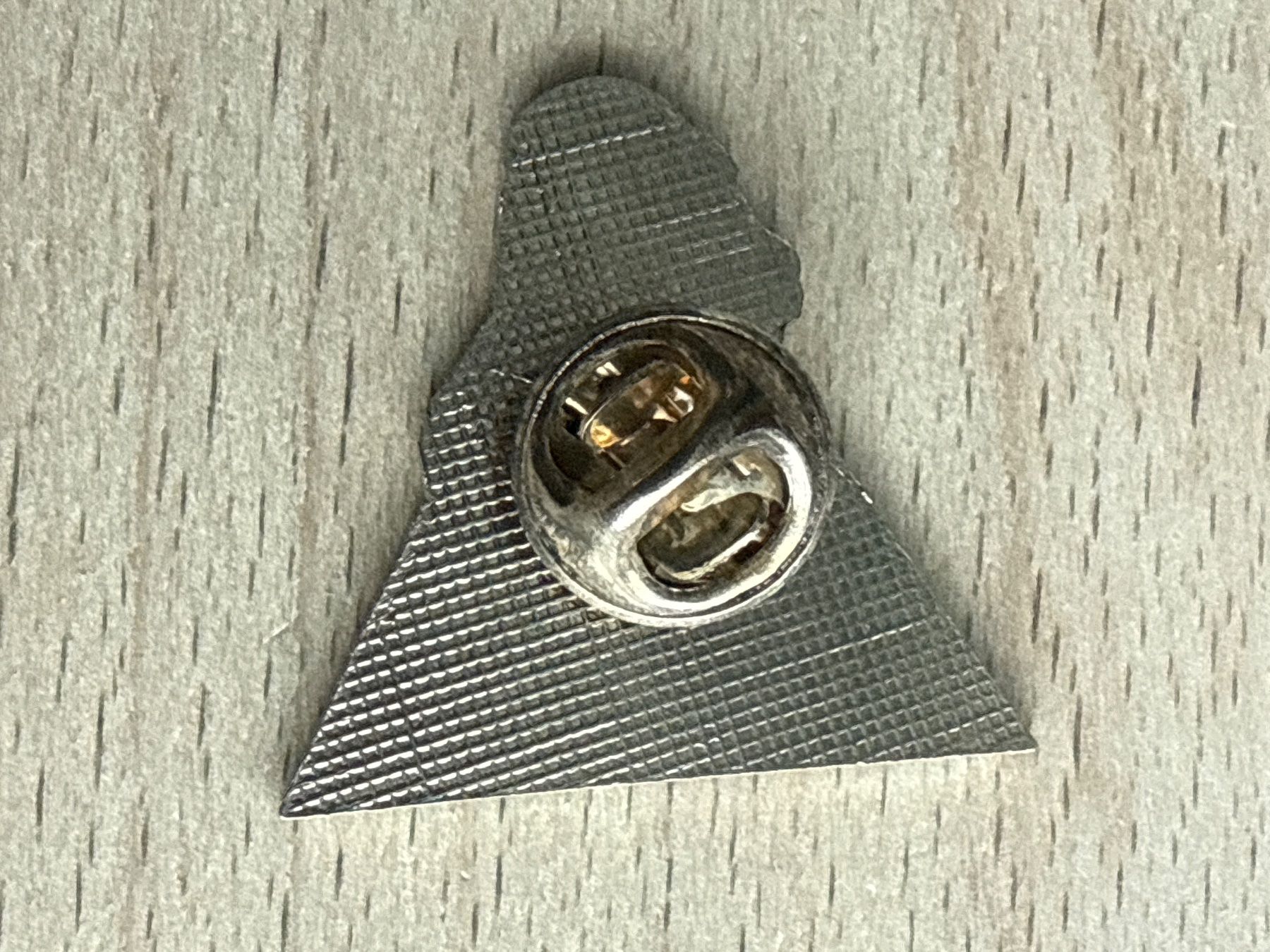 Placchette & Badge: Pin Frau – Usato da Glattbrugg venduto da Schweigmatt 1