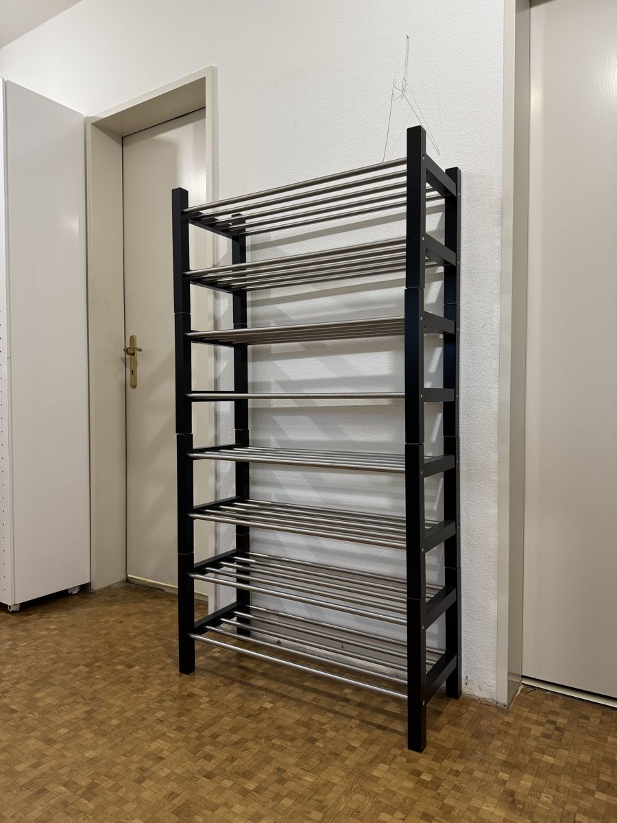 Ikea Porte manteau: 4x Schuhregal IKEA TJUSIG schwarz.  – D'occasion à Zürich par PhilippeMueller 1