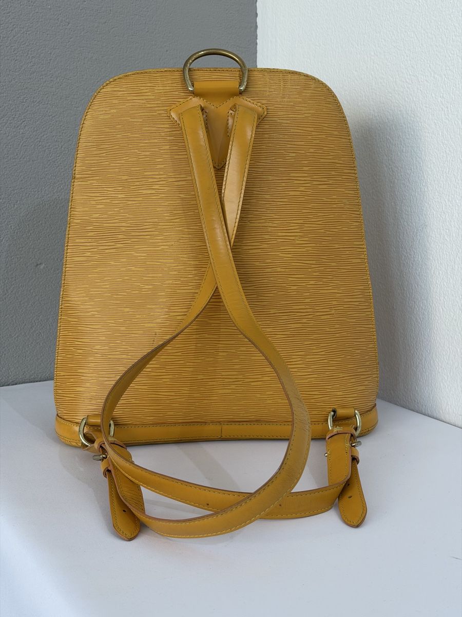 Louis Vuitton Zaini: Louis Vuitton Gobelins Epi Rucksack Gelb – Usato da Pfäffikon SZ venduto da LaPoche1 3