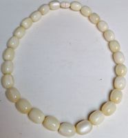 Collier vintage élégant perles nacrées - Chic et intemporel