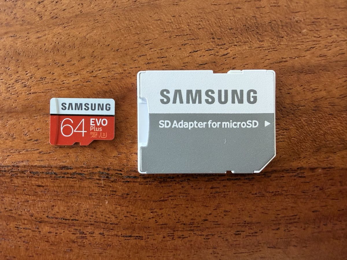 Samsung Speicherkarten: Samsung EVO microSD 64 GB + SD-Adapter + Schutzhülle – Gebraucht aus Gossau SG von Alex_Tech 1