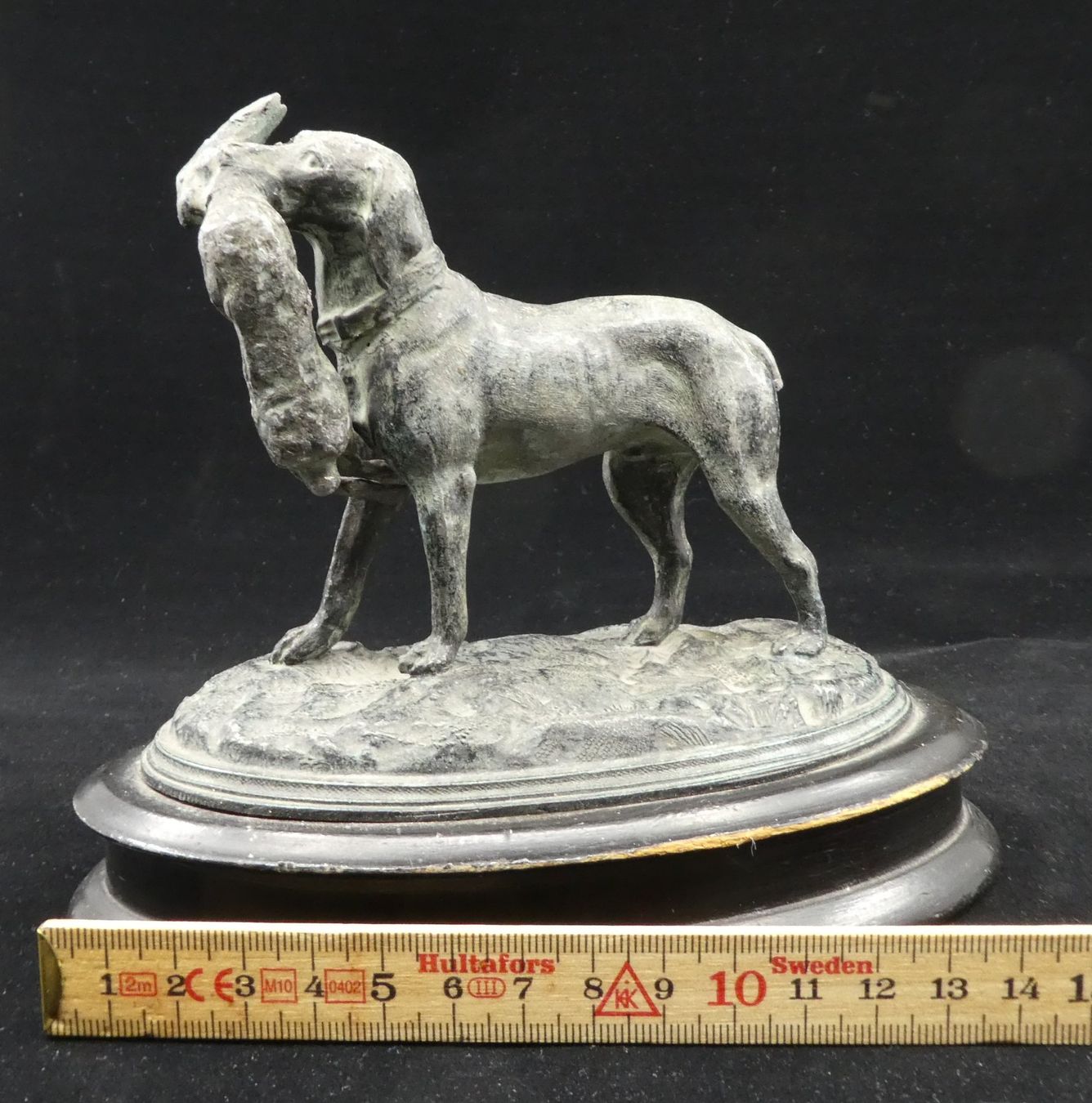 Sculture & Statue: JAGDHUND MIT HASE BRONZE / GUSS CA. 1890 - 1920 – Usato da Bözberg venduto da BetandWin 5