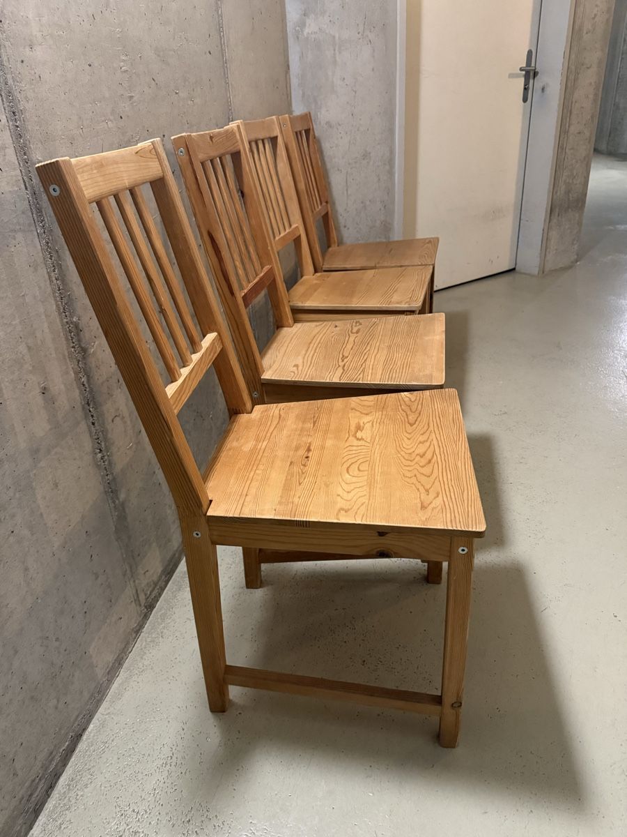 Chaises: Holzstühle – D'occasion à Basel par fia_r55z 2