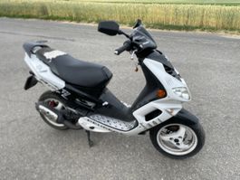 Peugeot Speedfight 50LCIL Scooter noir/blanc 49cc bon état