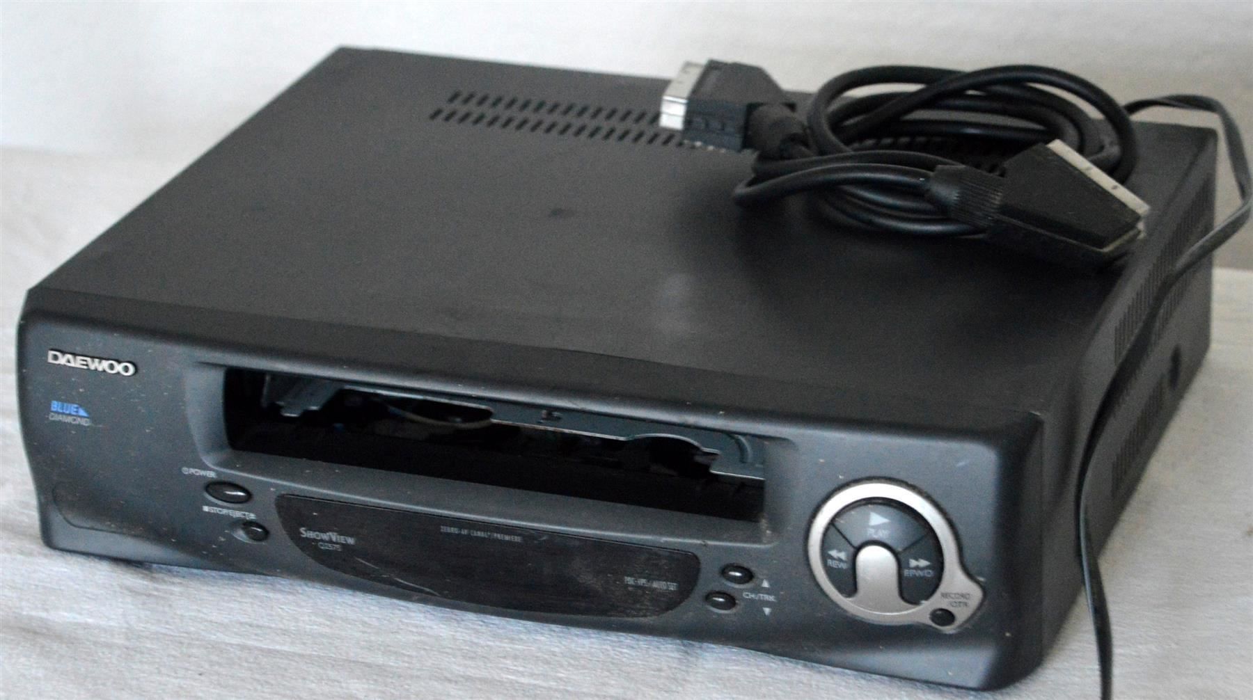 Aufnahmegeräte: Videorecorder VHS Daewoo Q257S magnétoscope – Gebraucht aus Collonges von arashee 1