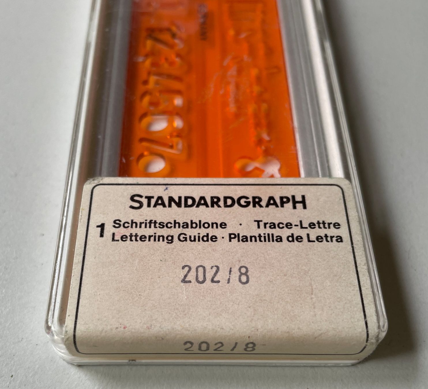 Sciablone: Schriftschablone Standardgraph 202/8 DIN 1451/4 – Usato da Urtenen-Schönbühl venduto da winterkalt 3