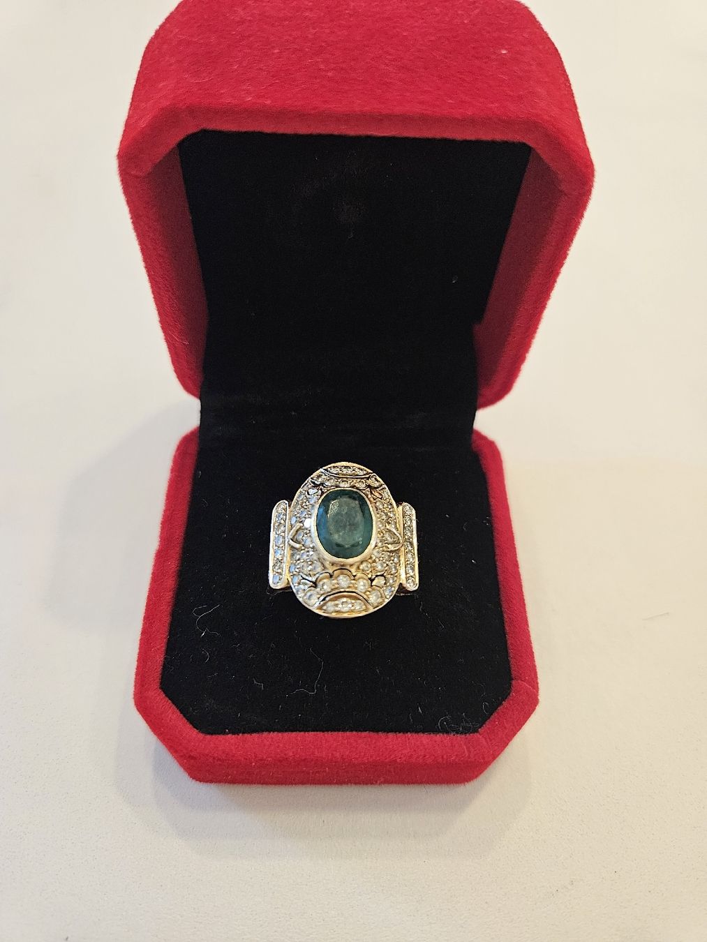 Anelli: Gold Ring 750 with Emerald & Diamonds Size 57 9.5g – Usato da Schlieren venduto da Bestleo