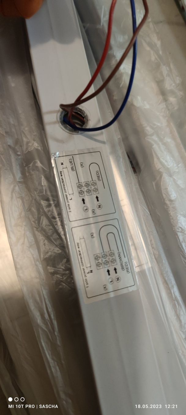 Lampade: Lampenfassungen – Usato da Niederhelfenschwil venduto da K.Alex 1