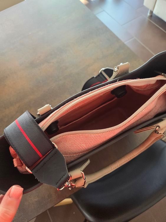 Obag Sacs femmes: SALE Obag Schwarze Tasche O bag in super Zustand – D'occasion à Ruggell par Malbuntiger01 4