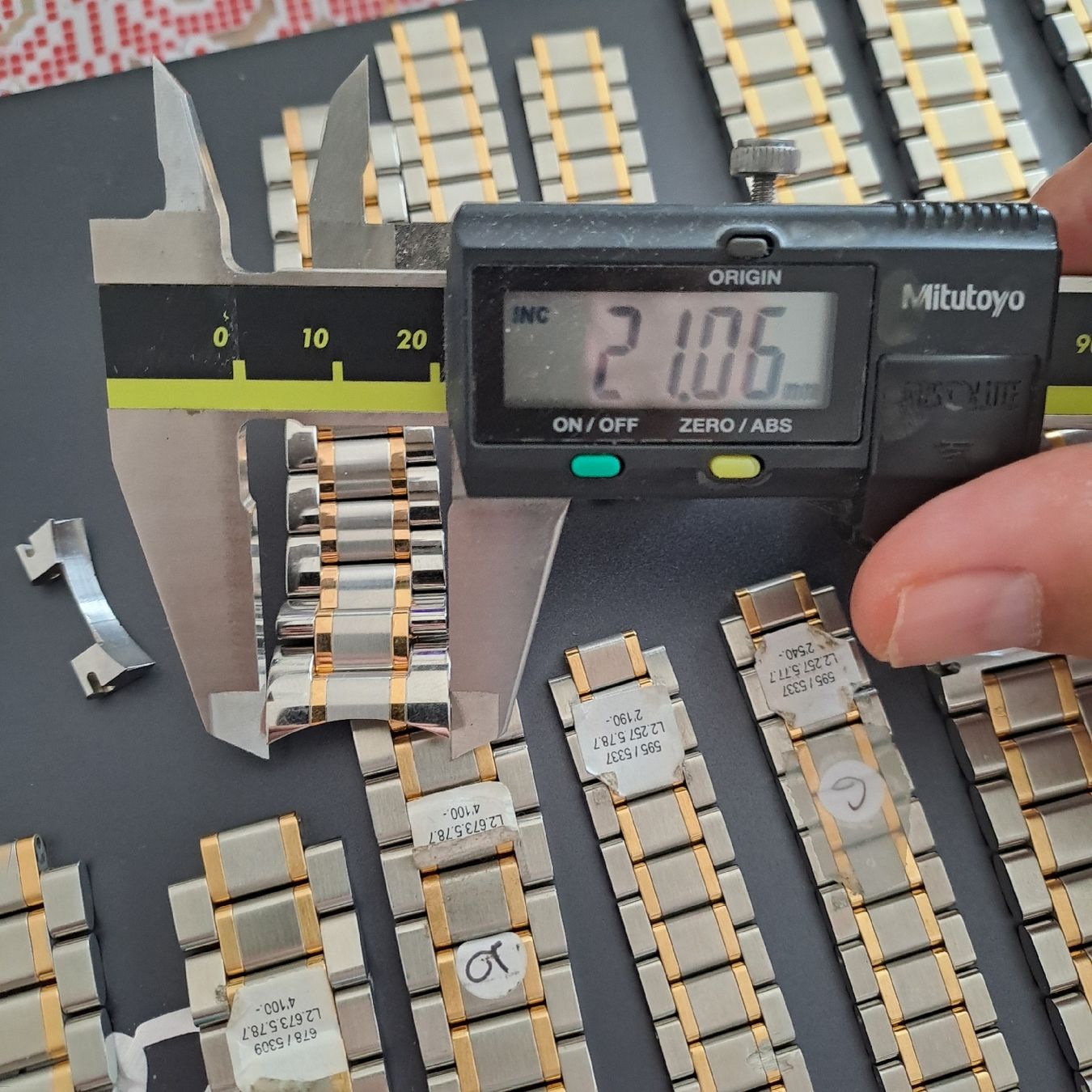 Armbänder & -reifen: Longines Master Uhren Armbänder Lot – Neu (gemäss Beschreibung) aus Neuhausen am Rheinfall von Waly... 4