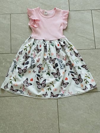 Kleid mit Schmetterlingen und Blumenmuster Rosé Grösse 122