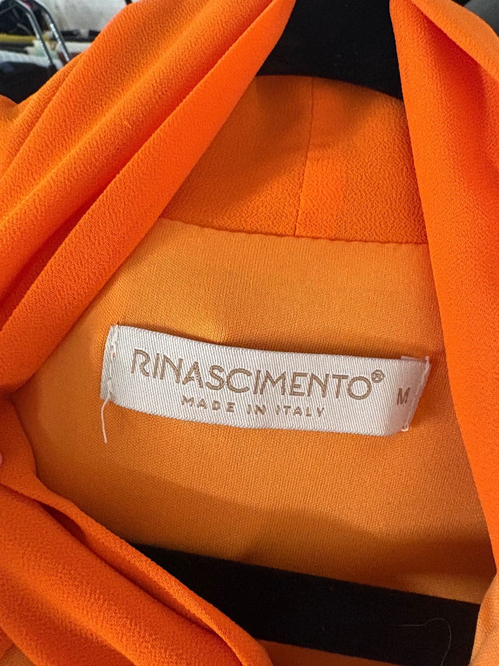 Kleider: Rinascimento Maxikleid Orange Gr. M Plissee Schluppe – Neu (gemäss Beschreibung) aus Regensdorf von secondchancefashion 5
