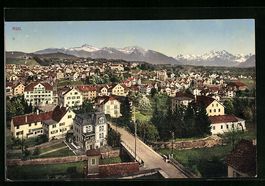Rüti, Teilansicht mit Bergkette aus der