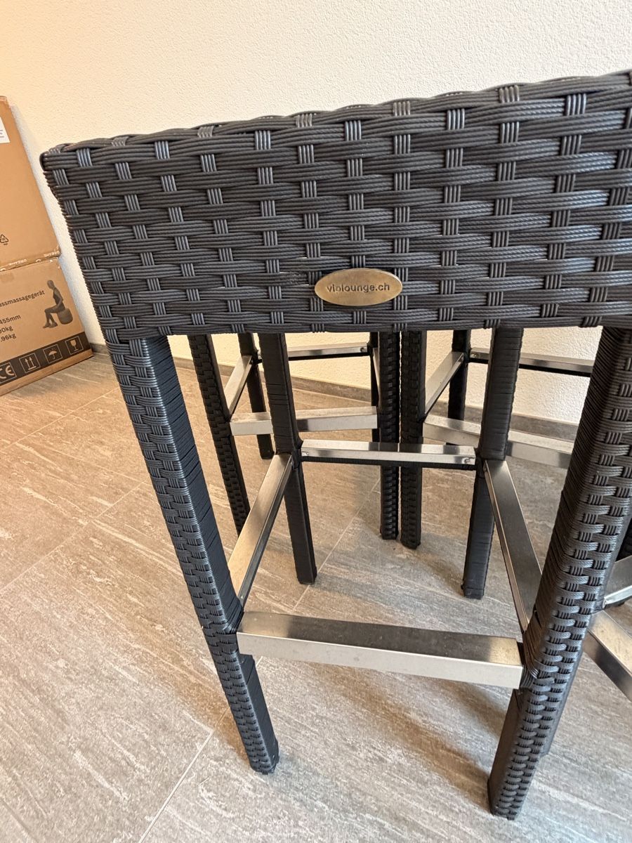 Hocker: 6 Barhocker outdoor inkl Sitzkissen VIP.ch – Gebraucht aus Biberist von Mi58 1