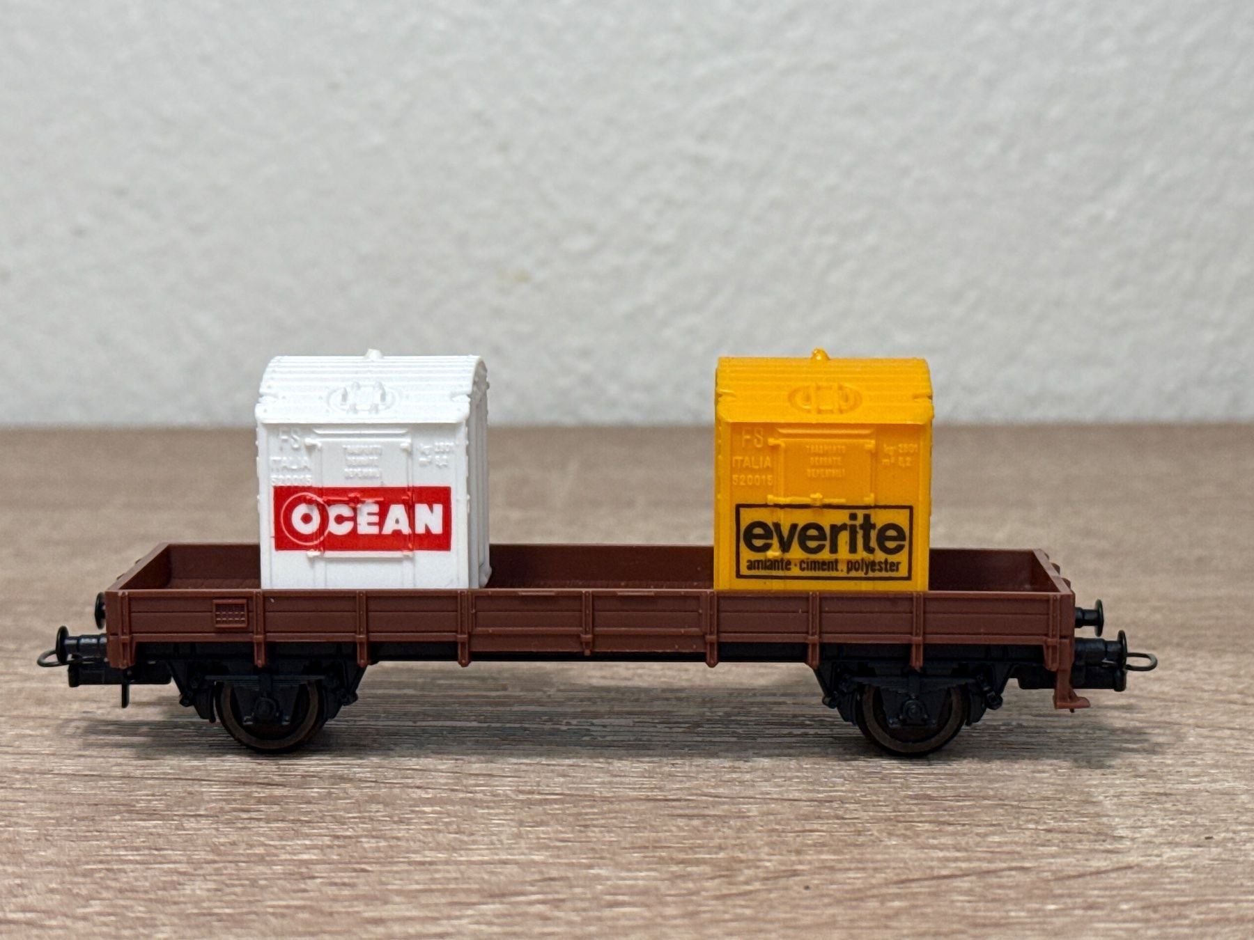 Lima Modellini di ferrovie: Lima Güterwagen H0 (219) – Usato da St-Aubin-Sauges venduto da Lo_Go 1