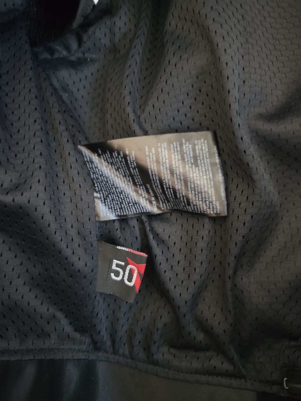 Dainese Giacche: Dainese Leather Motorcycle Jacket Size 50 Black – Usato da Schlieren venduto da JBalola 3