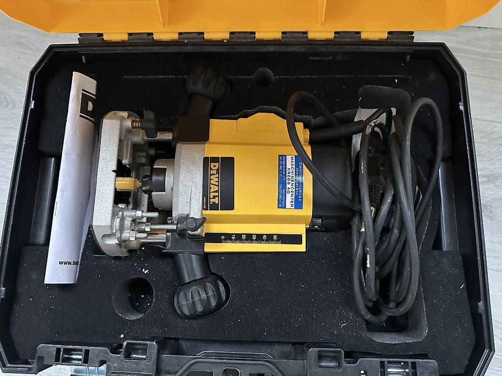 Alle Maschinen: Dewalt DW615 Oberfräse – Gebraucht aus Bern von lie_g2d7 1