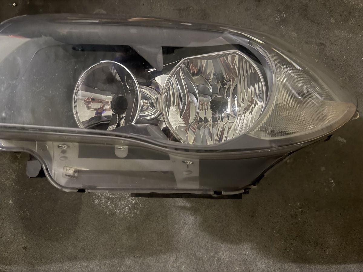 BMW Phares: BMW Scheinwerfer Modell E82/E88 – D'occasion à pratteln par Bogi94 1