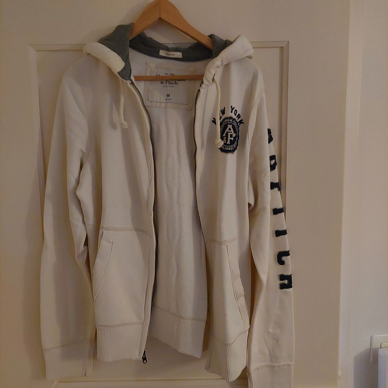 Abercrombie Giacche: 2 Kaputzenjacken A&Fitch – Usato da Basel venduto da oliversenn87 3