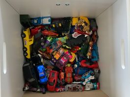 Grosse Sammlung verschiedener Autos (Matchbox, Hotwheels...)