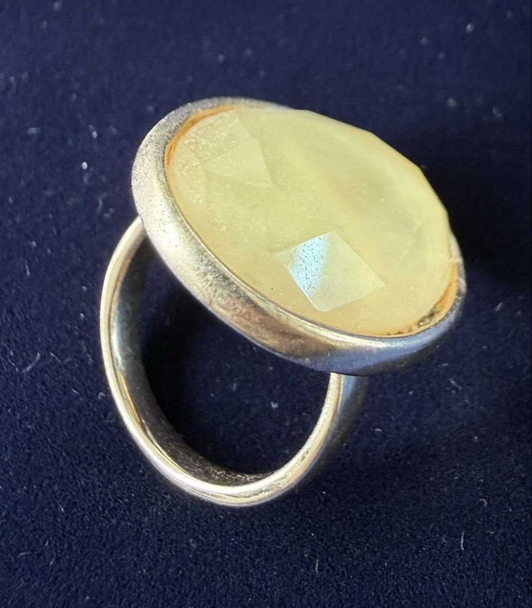 Anelli: Vintage Ring mit grossem gelben Stein, Durchmesser 19 mm – Usato da Lyss venduto da Sibella56