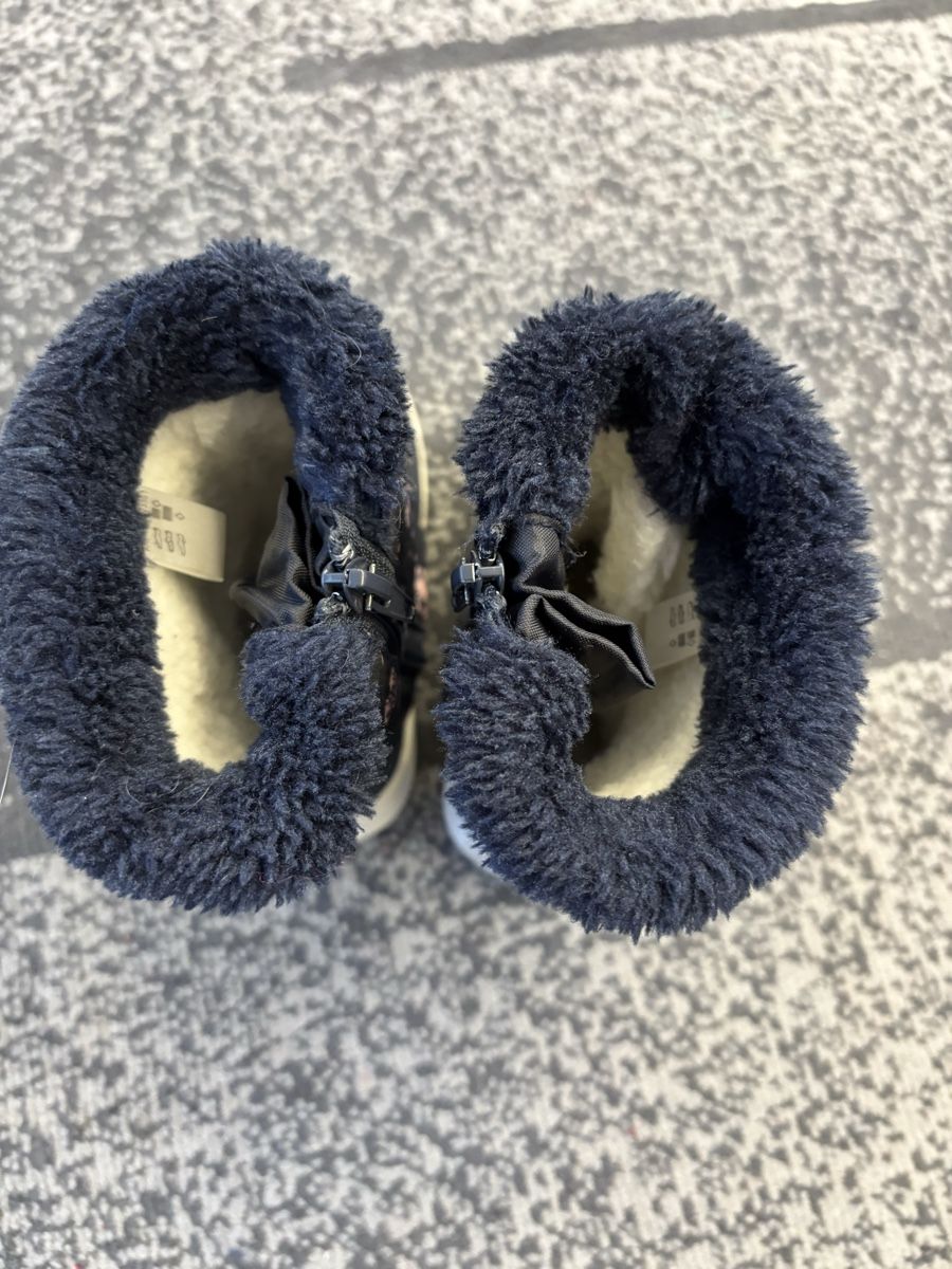 Scarpe per ragazze: Winterstiefel Grösse 25 – Usato da Kleindöttingen venduto da Jameika 3