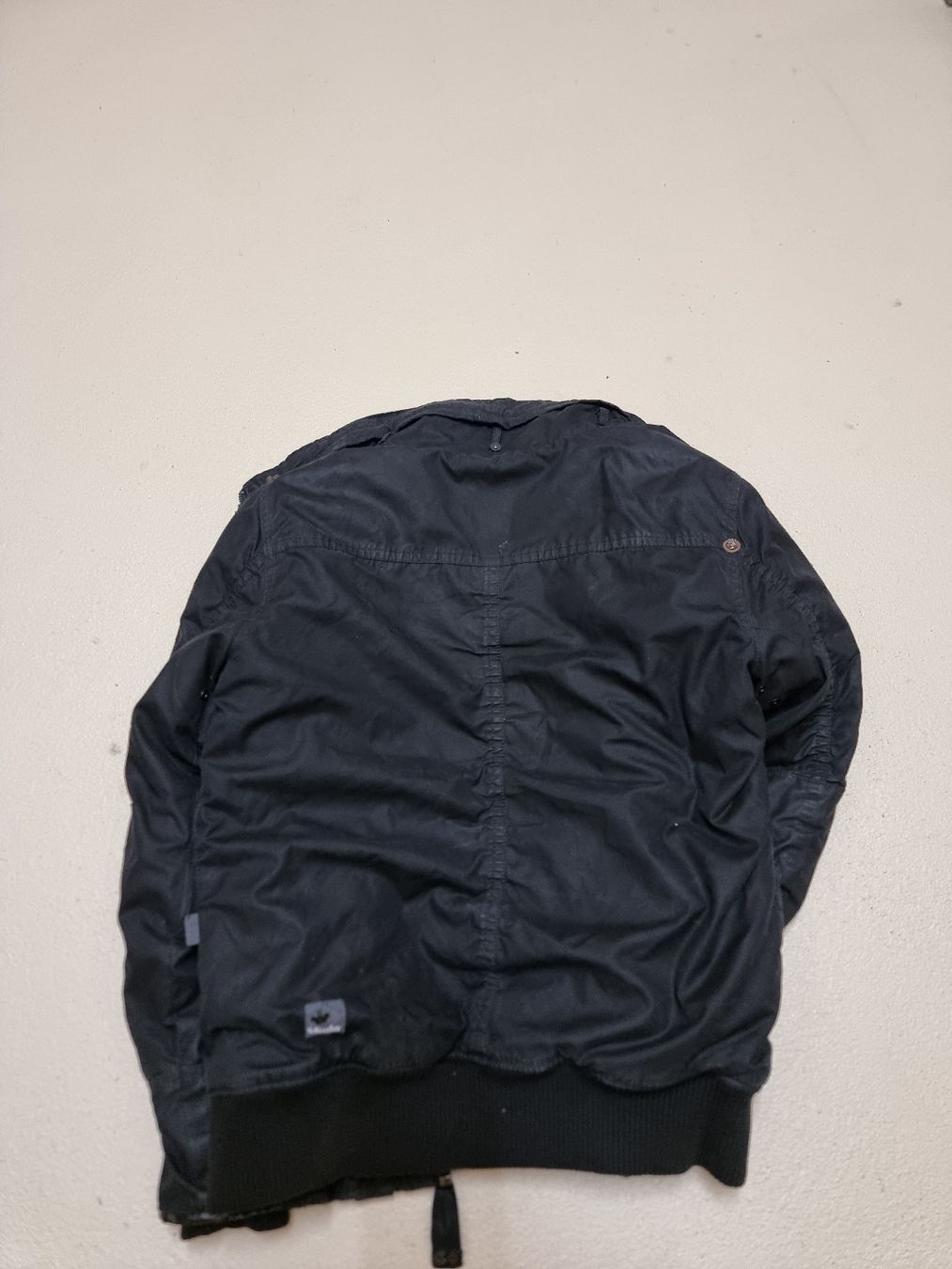 Khujo Jacken: KHUJO Winterjacke – Gebraucht aus Einsiedeln von HabaschCH 2