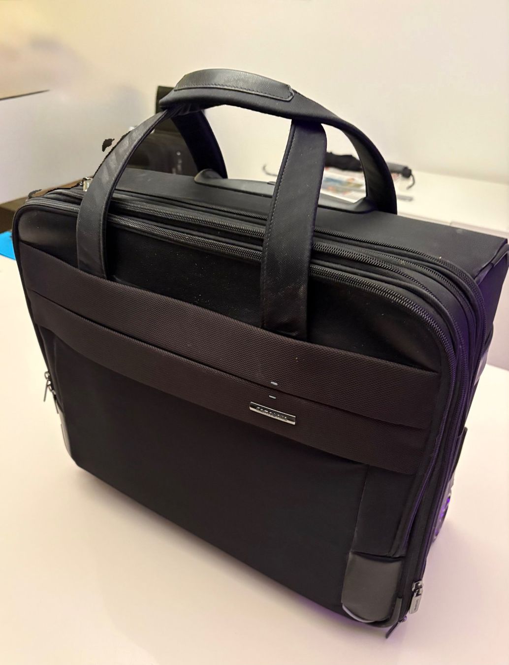 Samsonite Reisekoffer: Mallette professionnelle à roulettes -Samsonite Rolling Tote – Gebraucht aus Lausanne von Cubs2 1
