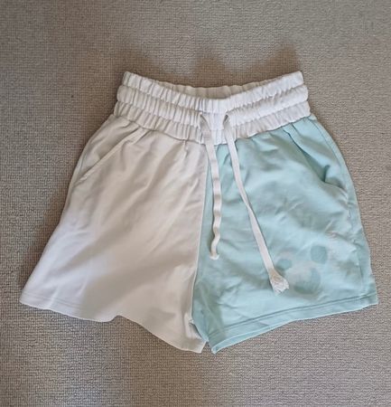 Kurze Hose colour-block Grösse XS neuwertig Disney
